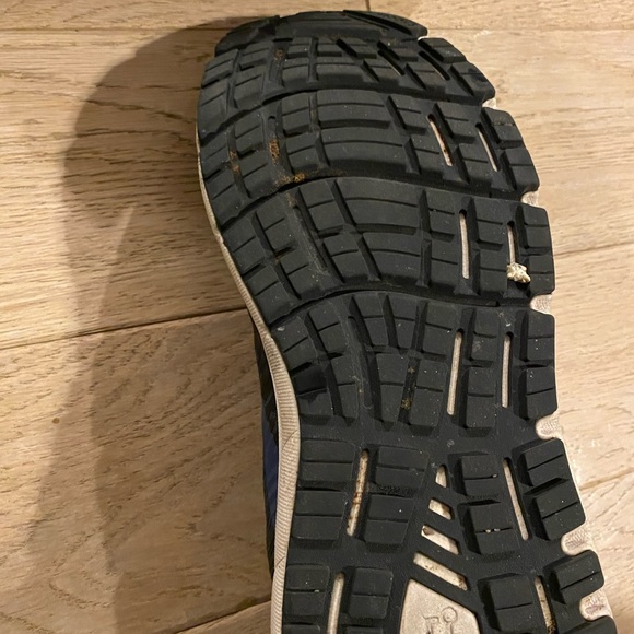 Brooks Running Shoes - Addiction GTS 15 - Size 12 2E - Picture 3 of 5